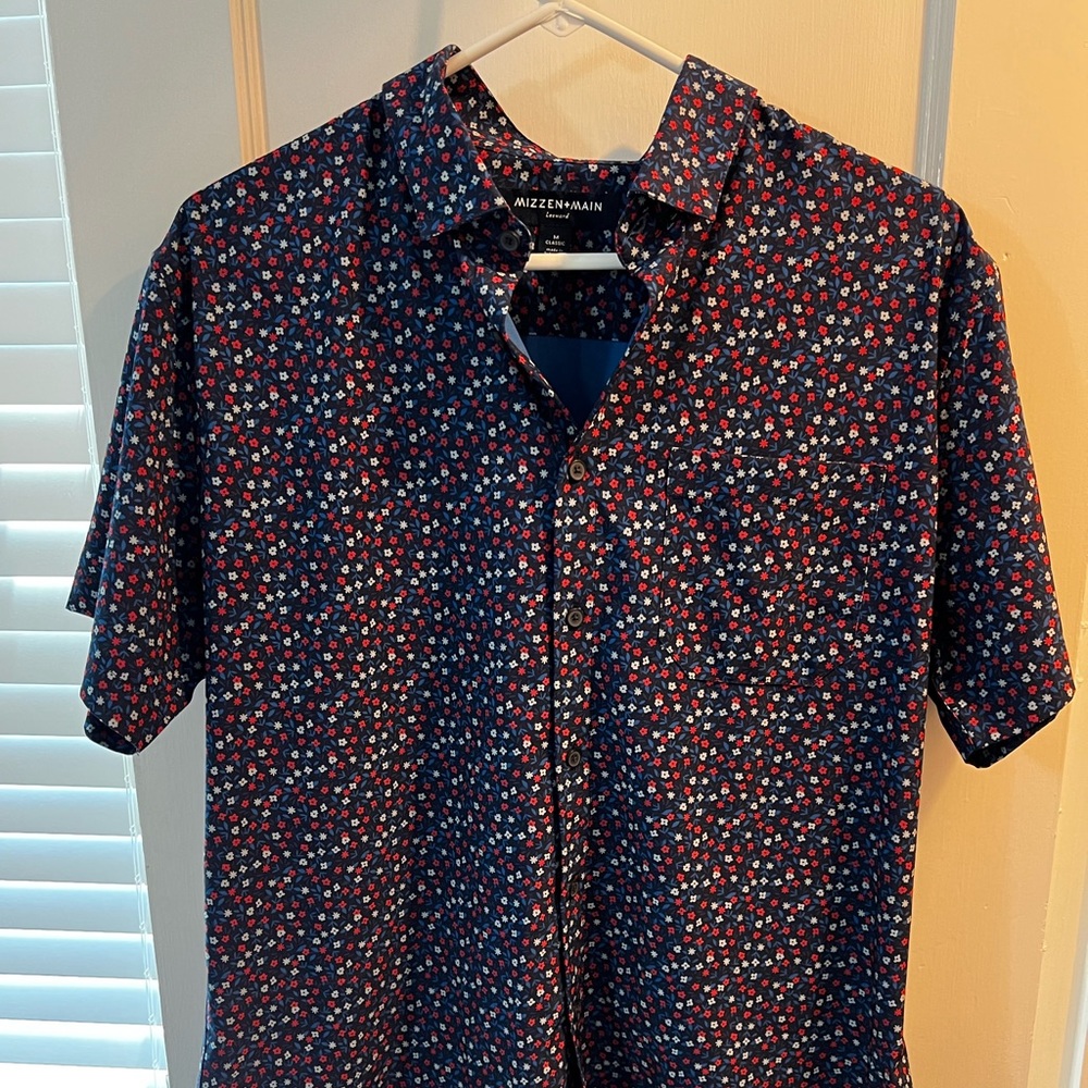 Mizzen and main button down